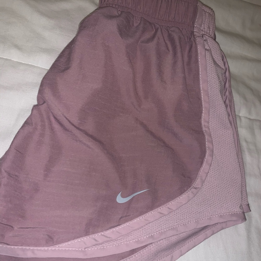 NIKE Tempo Shorts (Heatherized Pink/Mauve) 🤍